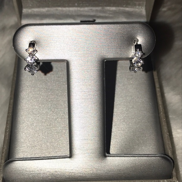 Silver 3 Stone Earrings - Sale reduced price - Picture 6 of 8